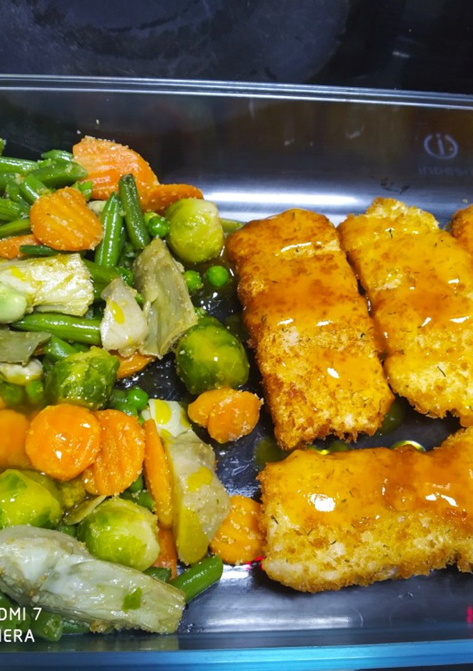 Una foto de Pescado con panko y verduras salteadas😋