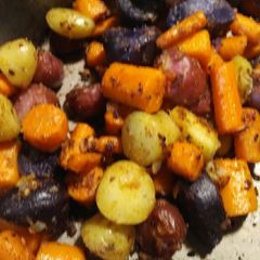 A picture of Potatoes with Carrots.