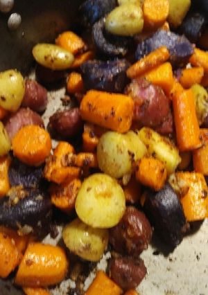 A picture of Potatoes with Carrots.