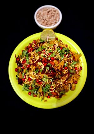 A picture of Vegetable Red Rice Poha.