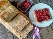 Gambar selai strawberry madu