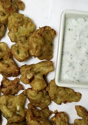 A picture of Cauliflower fritters.
