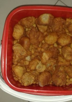 A picture of Chin chin.