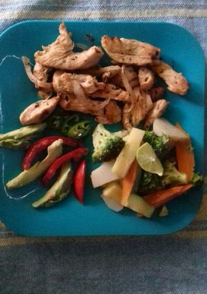 Una foto de Pechuga con Vegetales