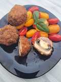 Funghi ripieni impanati 😋 𝕾𝖊𝖒𝖇𝖗𝖆𝖓𝖔 𝖕𝖔𝖑𝖕𝖊𝖙𝖙𝖊 𝖒𝖆 𝖓𝖔𝖓 𝖑𝖔 𝖘𝖔𝖓𝖔!😉👍