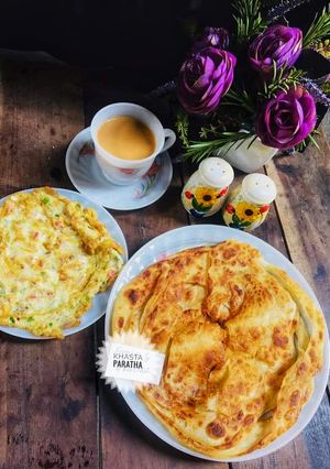 A picture of Khasta lachaidar paratha.