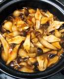 Nấm mối đen xào sả ớt