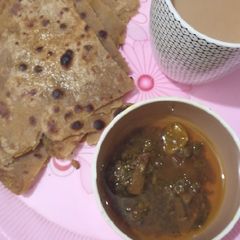 A picture of Lehsoni paratha.