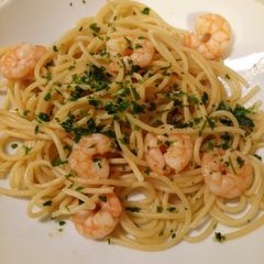 A picture of Prawn and prosecco spaghetti.