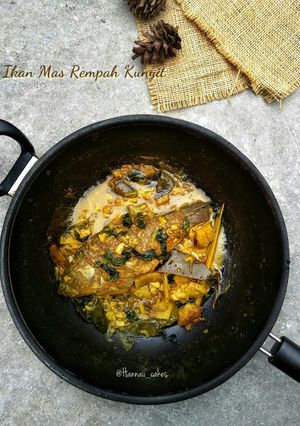 Foto resep Ikan Mas Kemangi Rempah Kunyit