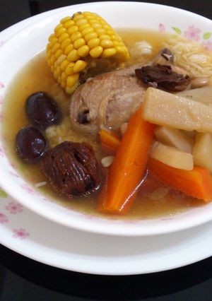A picture of LG RADDISH AND CARROT CHICKEN SOUP.