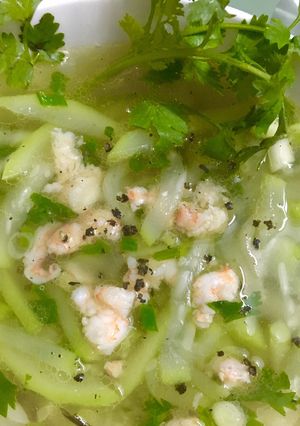 Hình của món Canh bầu nấu với tôm.