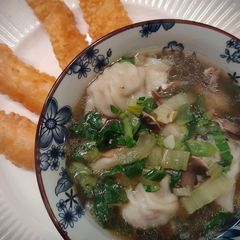 A picture of Easy Veg Heavy Wonton Soup.