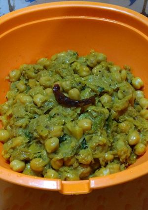 A picture of Cabbage Chhole Sabzi.