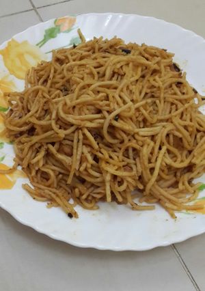 A picture of Garlic spagetthi noodles.