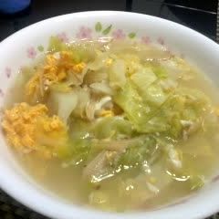 A picture of Cabbage And Egg In Dried Anchovies Soup.