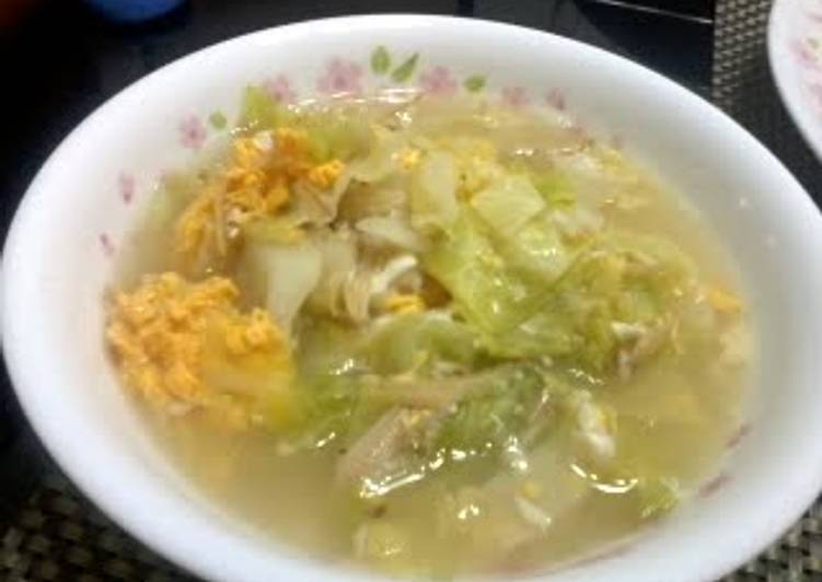Step-by-Step Guide to Prepare Homemade Cabbage And Egg In Dried Anchovies  Soup