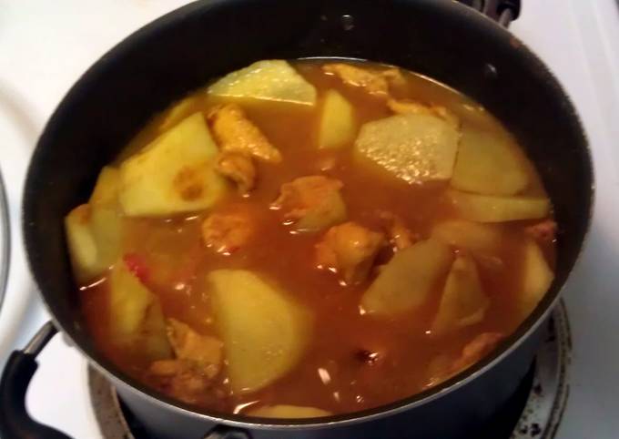 Simple Way to Prepare Favorite Curry Chicken and roti skin
