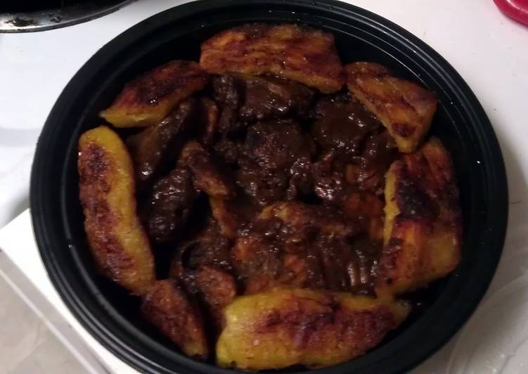 Simple Way to Make Any-night-of-the-week oxtails n drunk sweet plantains