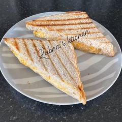 A picture of Cheese and Onion Grilled Sandwich:.