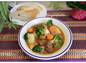 Hình của món Bò sốt vang.