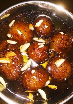 A picture of Sweet potatoes (shakarkandi) gulab jamun.