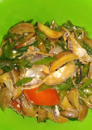 Foto resep Jengkol Tumis cabai hijau dan ikan teri rebus