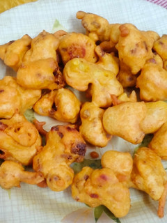 A picture of फूल गोभी के पकोड़े.