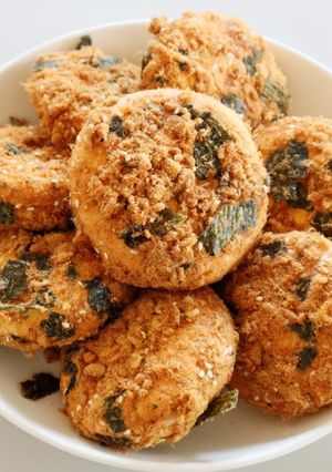 A picture of Pork Floss Sponge Cakes.