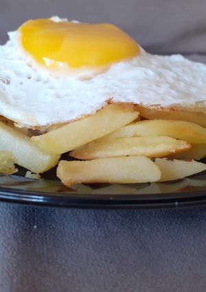 Una foto de ¡¡Papas a caballo!!🥔🥔🍟🍟🍳🍳