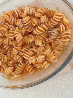 Foto de Massa com Molho de Tomate e Atum