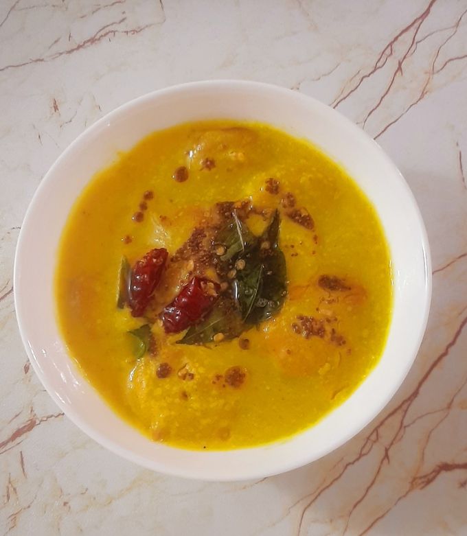 बेसन की कढीं Besan ki kadhi रेसिपी मुख्य फोटो