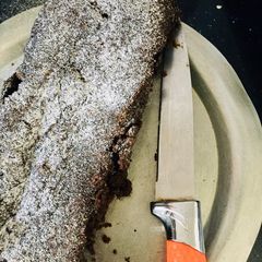 A picture of Biscuit cake.
