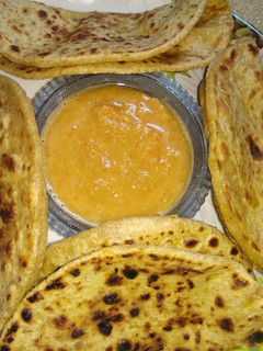 चना दाल पराठा (Chana Dal Paratha Recipe In Hindi) रेसिपी मुख्य फोटो