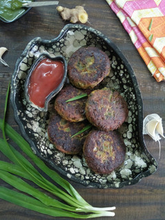 A picture of Phodshiche Vadey (Phodshi Cutlets).