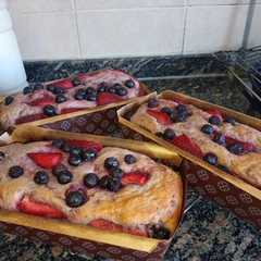 Una foto de Pan de frutillas y arándanos 😃
