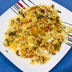 A picture of Restaurant style veg biryani !!!!.