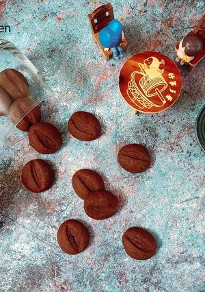 A picture of Coffee-Bean Cookies 🍪.