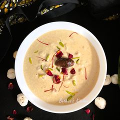 A picture of Makhana Dates Kheer.
