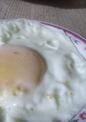 A picture of Half fry egg.