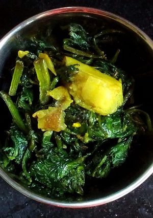 পালং শাক (palank saag recipe in bengali) রেসিপির প্রধান ছবি