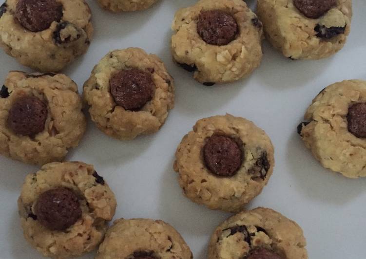 Rahasia Membuat Oatmeal Raisin Cookies with Milo Cereal, Menggugah Selera