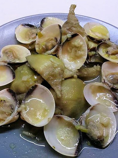Una foto de Alcachofas con Almejas