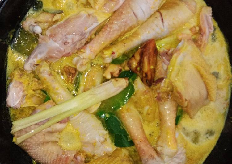 Bagaimana Menyiapkan Ayam Ungkep bumbu kuning, Menggugah Selera