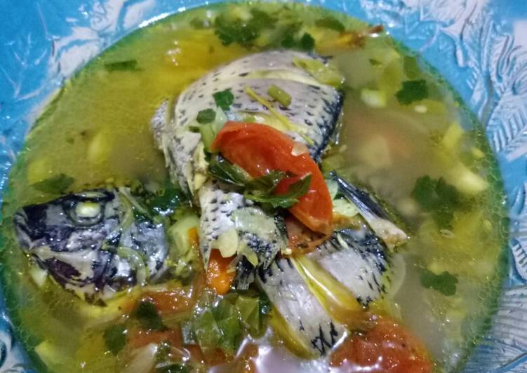 Bagaimana Membuat Sup Ikan Nila Segaarr, Enak