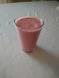 Una foto de Batido de fresa, plátano y chía