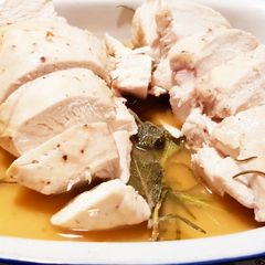 A picture of Chicken breast in the bag.