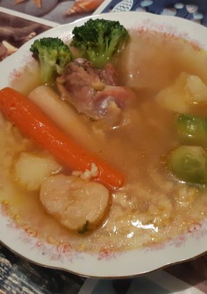 Tyúkhúsleves gazdagon recept fotója