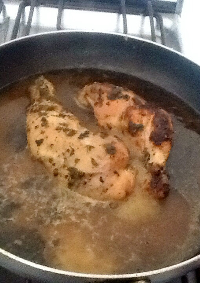 Una foto de Pollo al vino tinto