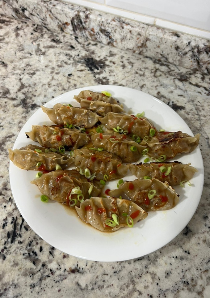 Una foto de Empanadillas chinas o Gyozas de pollo y langostinos